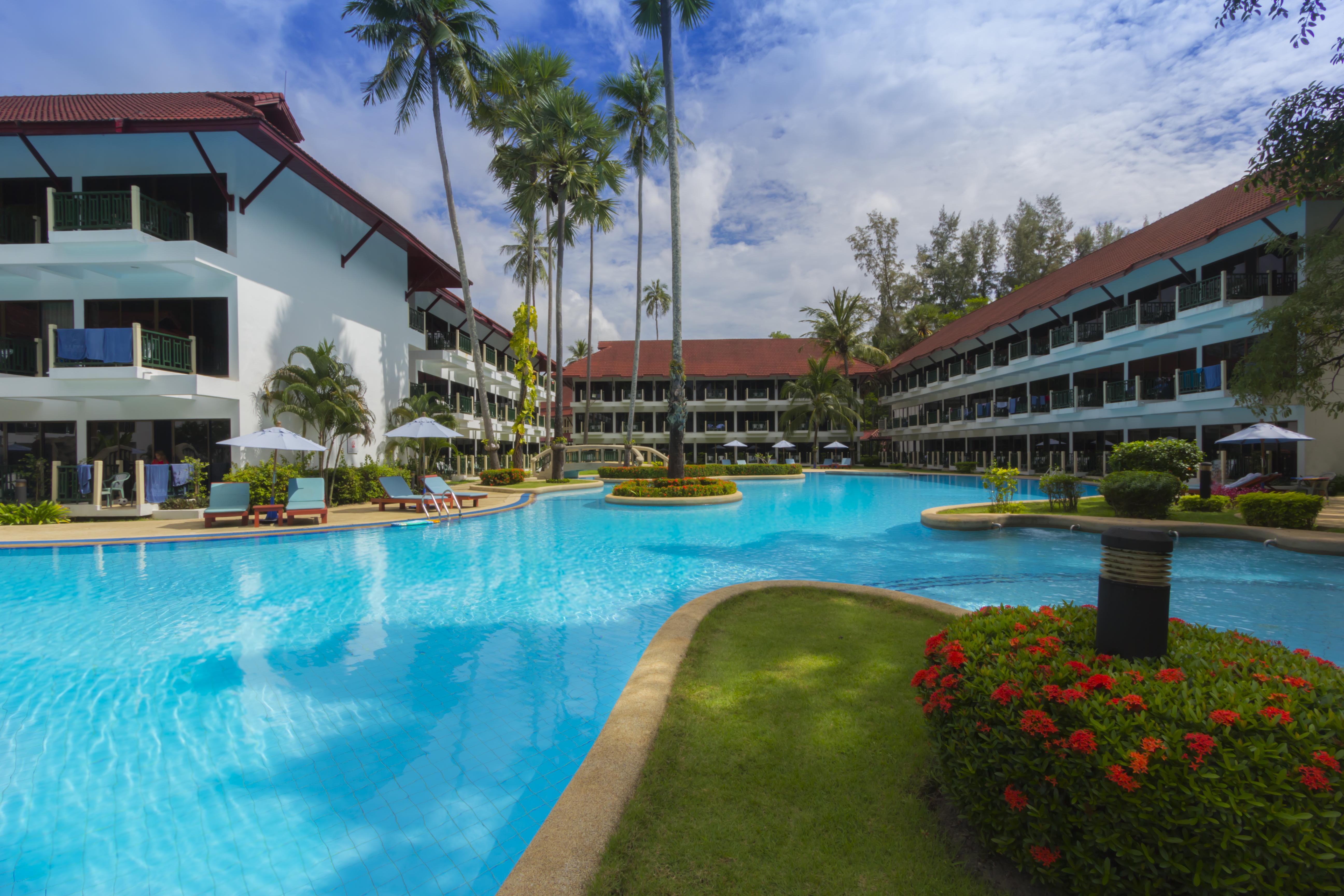 อโมรา บีช รีสอร์ท  หาดบางเทา ภายนอก รูปภาพ
