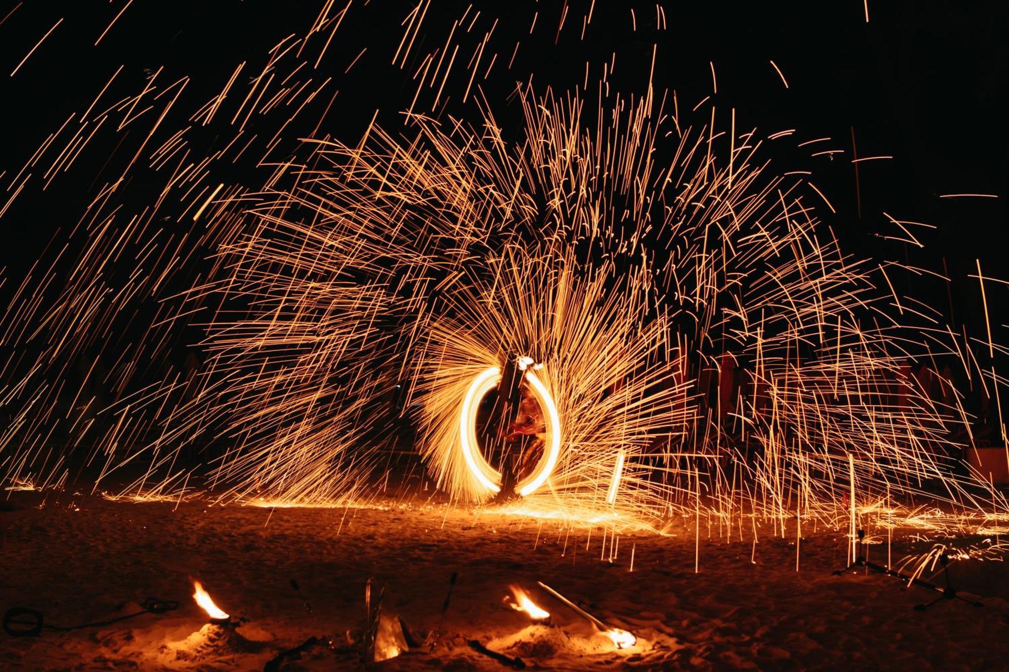 อโมรา บีช รีสอร์ท  หาดบางเทา ภายนอก รูปภาพ